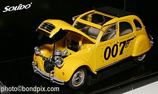 James Bond 007 Citroen 2CV