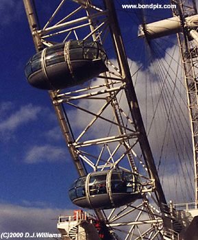 The Londen Eye, ferris wheel on the banks of the River Thames in London