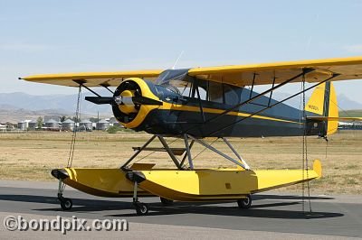 PA12 amphib floatplane aircraft at the annual fly in at Pogreba Field, Three Forks, Montana