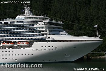 Cruise ship Diamond Princess in Alaska